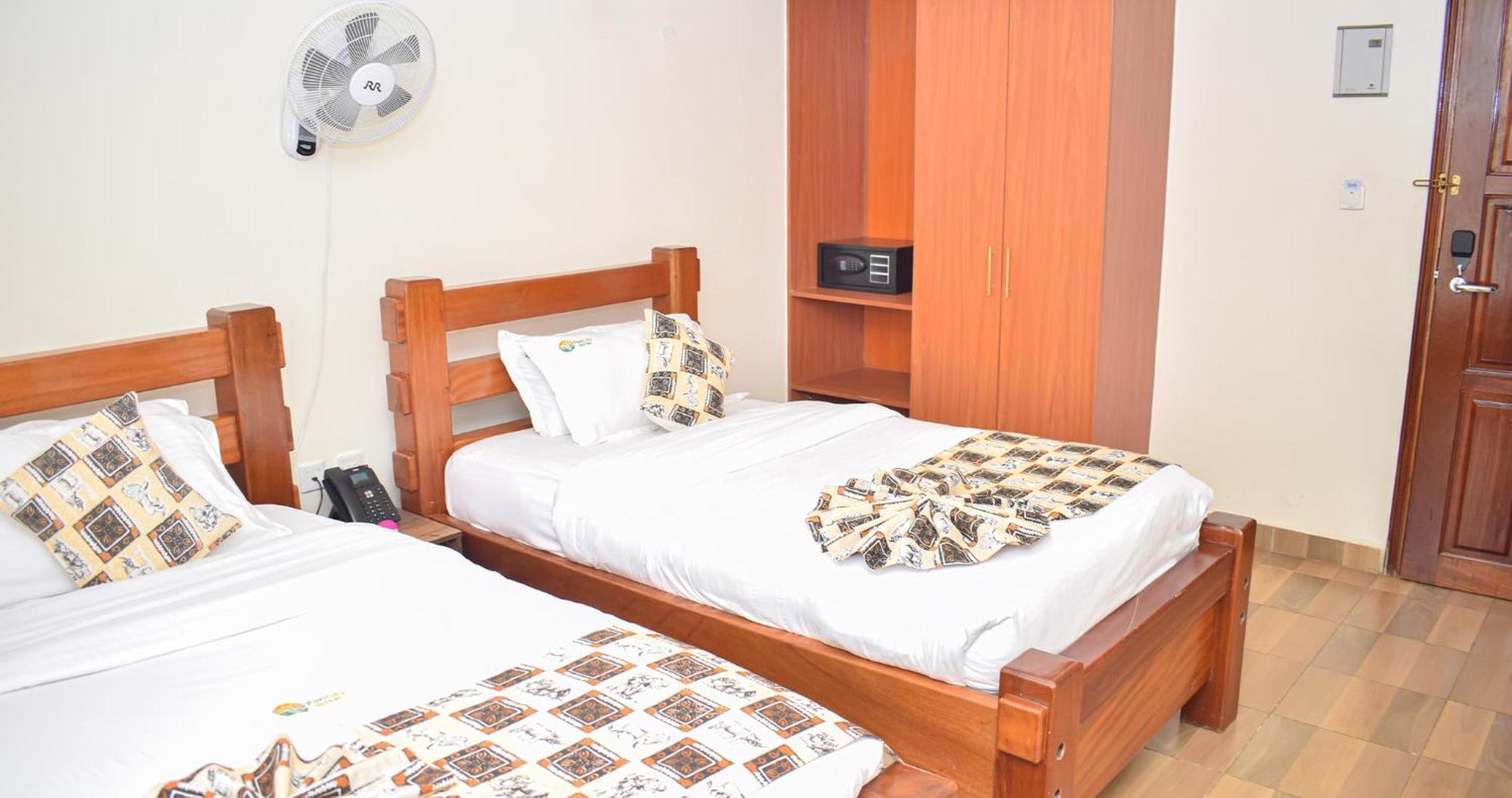 Nairobi National Park: 7 Family Hotels Compared for Your Safari Stay