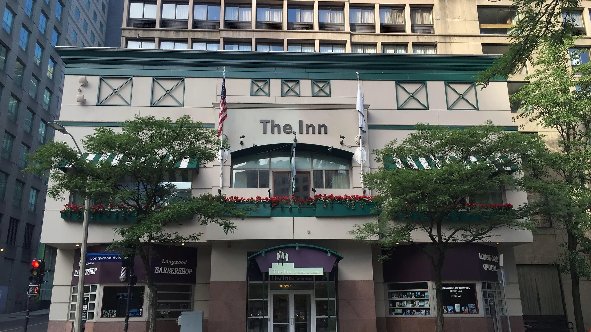3 Airport-Accessible Hotels Near Quincy Market Worth Booking