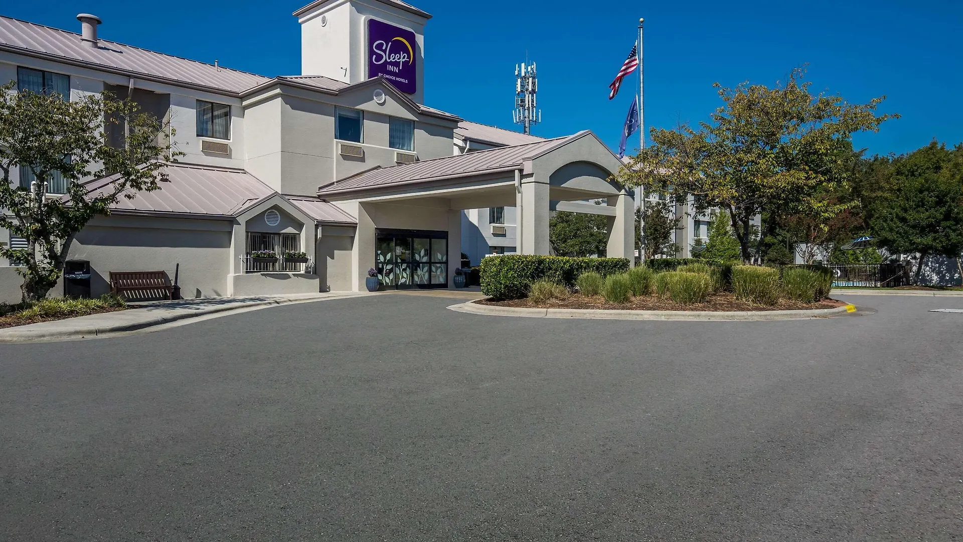 Where to Stay Near Long Leaf Mall: 7 Airport Hotels in Wilmington