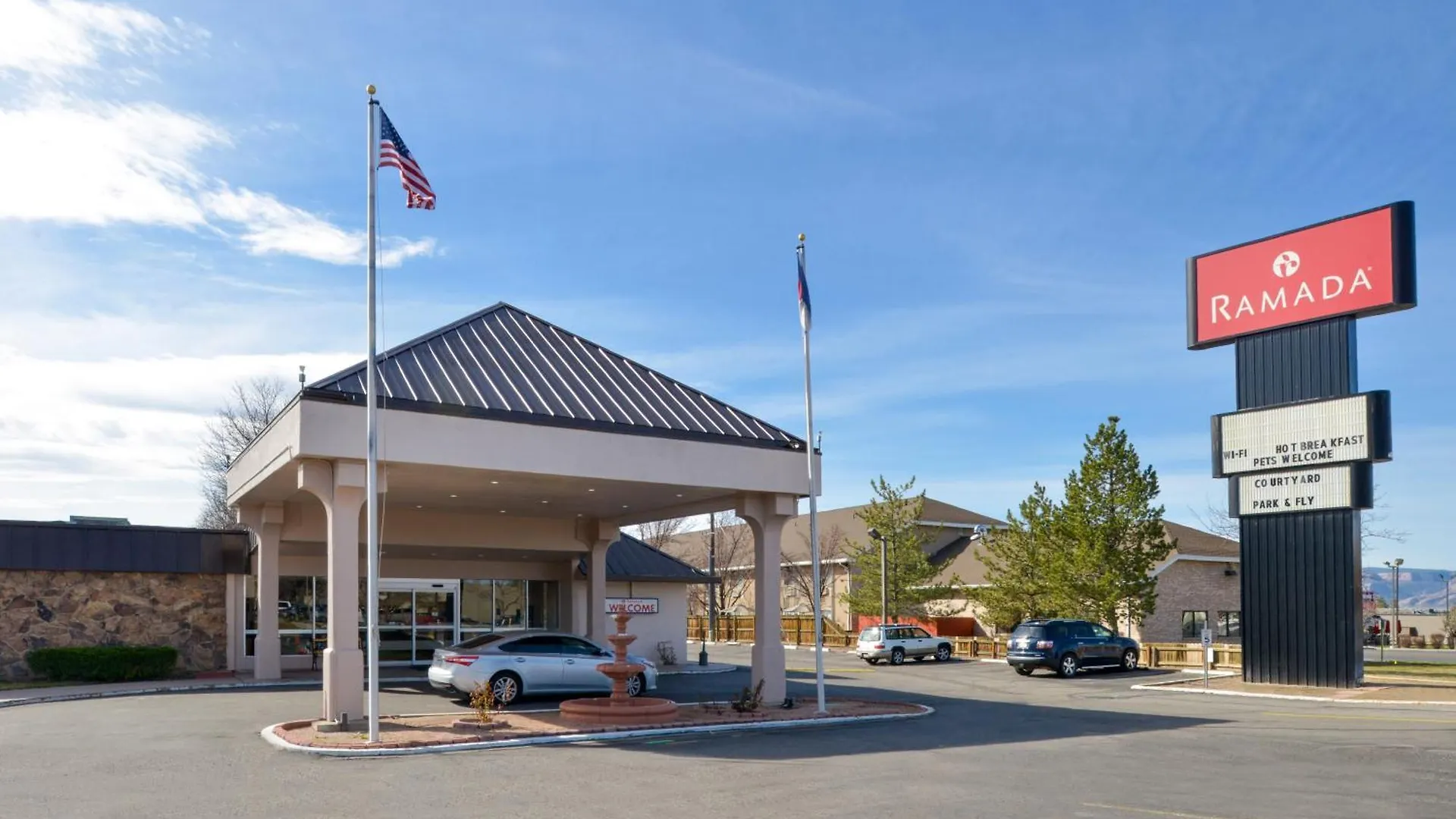 5 Airport Hotels Close to Ralph Stocker Memorial Stadium