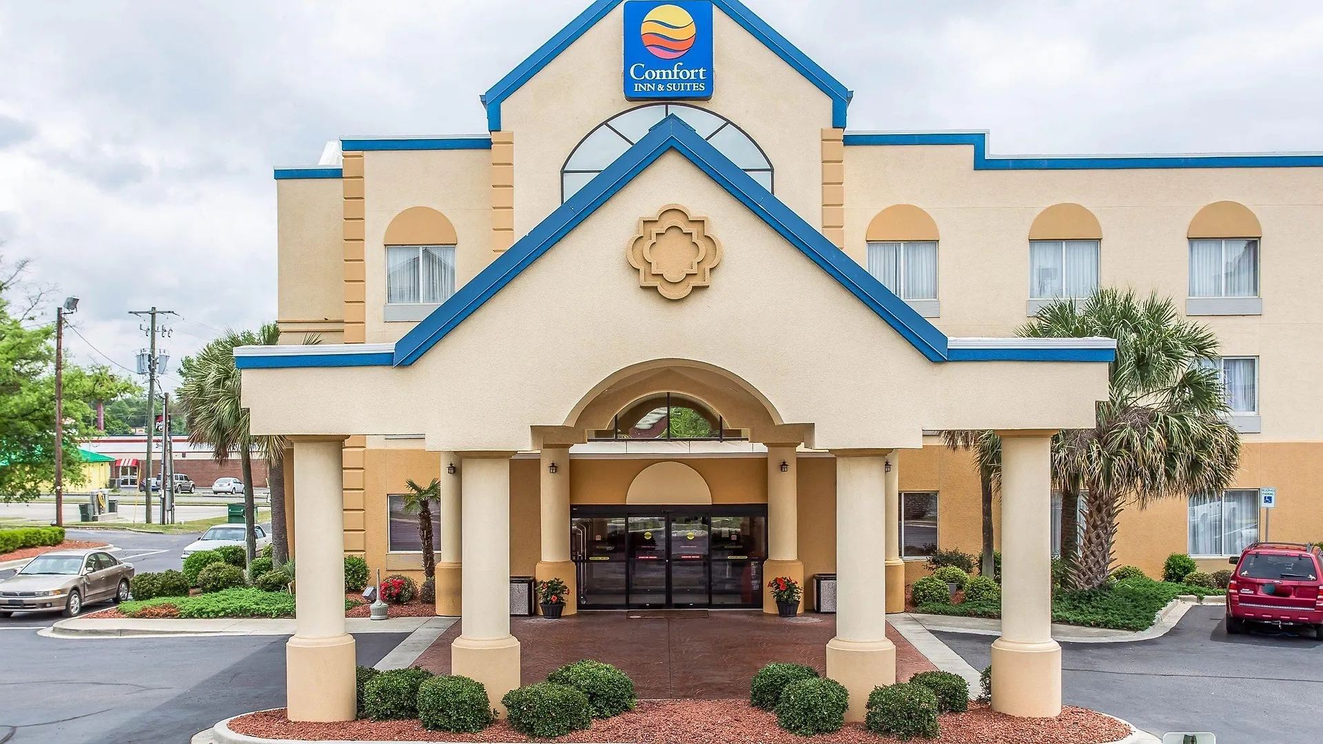 4 Best 3-Star Hotels Near Sarge Frye Field for Easy Access