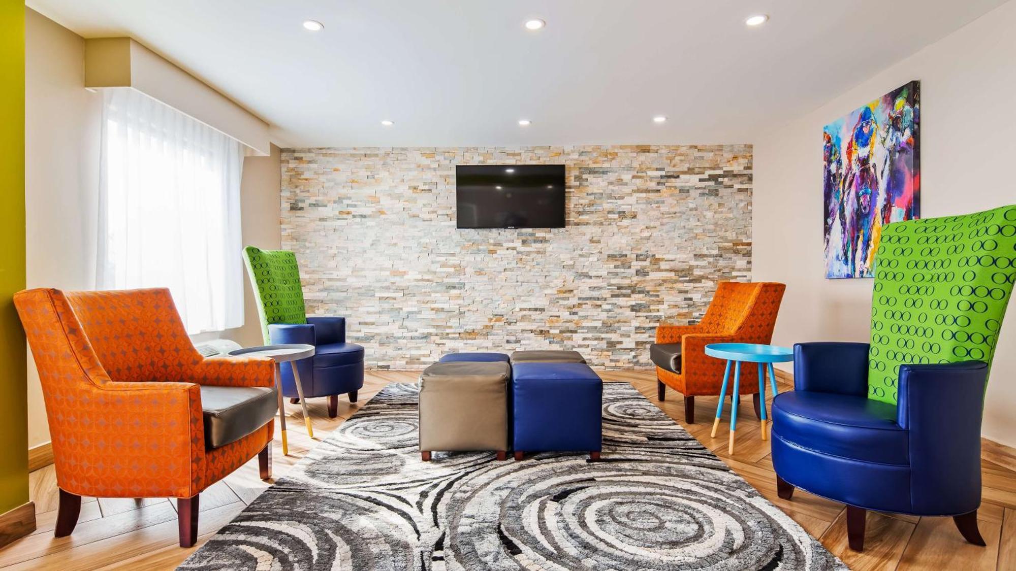 Staying Near Frazen Park: 3 Airport Hotels Compared
